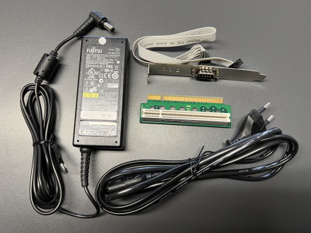 Accessoiry-set f. Fujitsu D2963-S barebone (19V AC power adapter, PCI-Riser, RS232-connector)